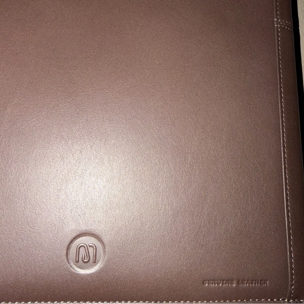 New Padfolio Brown Leather with Notepad, M by Staples with Interior Slit Pockets